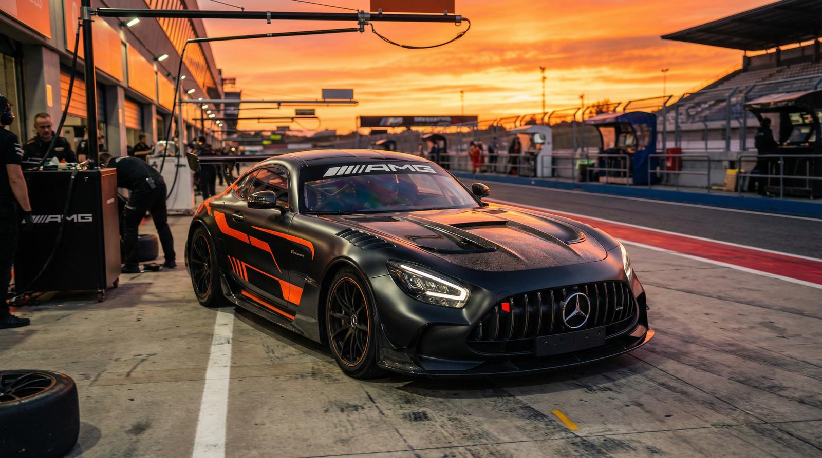 母狗AMG赛道视频